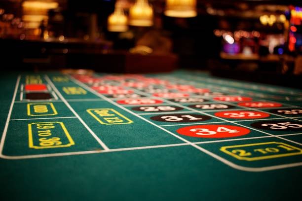 Slot game interface showing Aviator, Sweet Bonanza, and Gates of Olympus on raja303